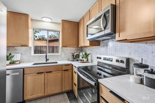 7504 W Colehaven Ave, Boise, ID 83704