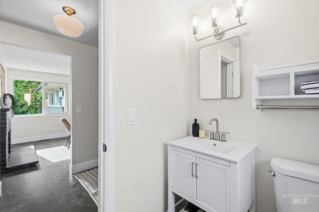 7504 W Colehaven Ave, Boise, ID 83704