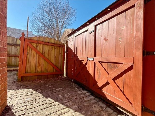 6520 Roswell Road 3, Atlanta, GA 30328