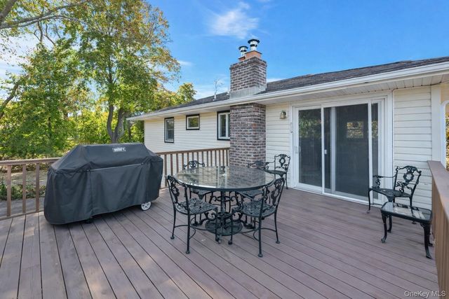 540 Conklin Road, Mattituck, NY 11952