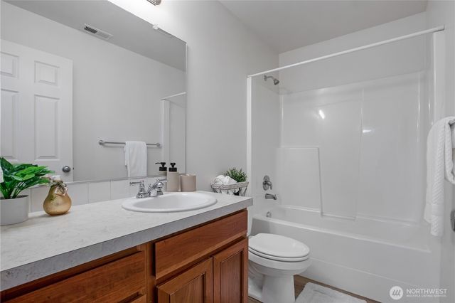 3628 Andress St NE, Lacey, WA 98516