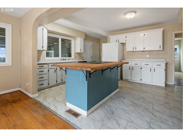 2901 Se 118TH Ave, Portland, OR 97266