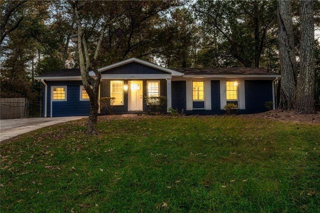 1551 Pine Glen Circle, Decatur, GA 30035