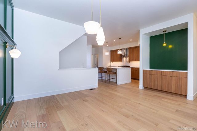 207 S Wilson Avenue, Royal Oak, MI 48067