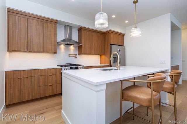 207 S Wilson Avenue, Royal Oak, MI 48067