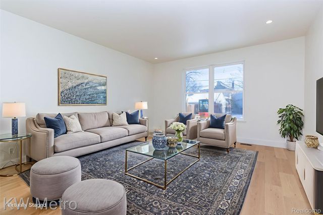 207 S Wilson Avenue, Royal Oak, MI 48067