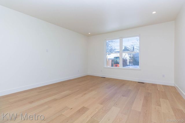 207 S Wilson Avenue, Royal Oak, MI 48067