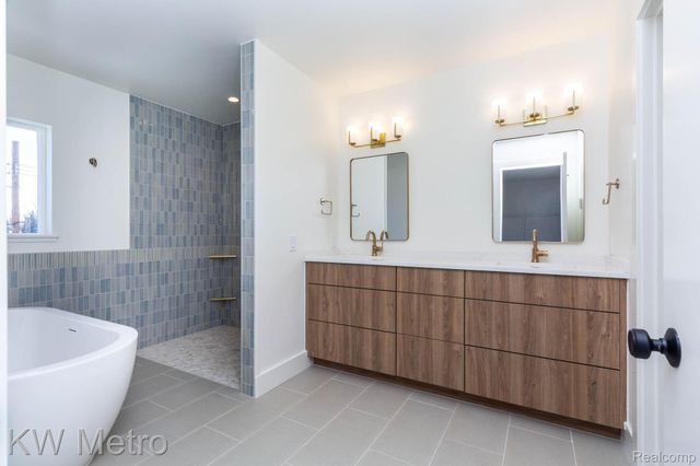 207 S Wilson Avenue, Royal Oak, MI 48067