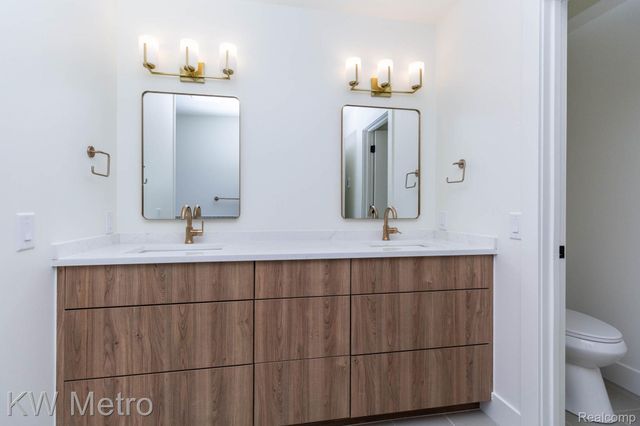 207 S Wilson Avenue, Royal Oak, MI 48067