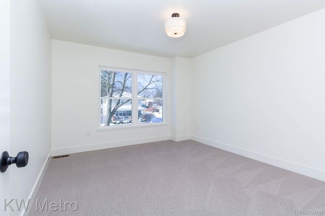 207 S Wilson Avenue, Royal Oak, MI 48067