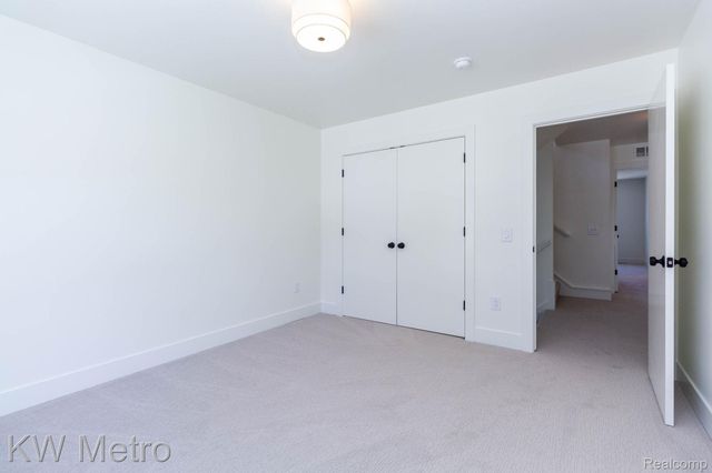 207 S Wilson Avenue, Royal Oak, MI 48067