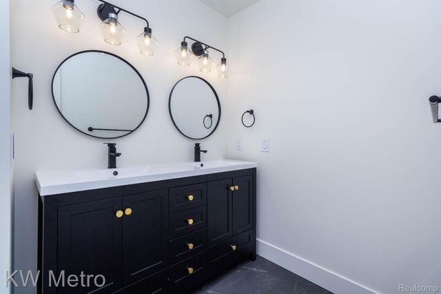 207 S Wilson Avenue, Royal Oak, MI 48067