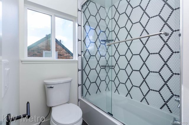 207 S Wilson Avenue, Royal Oak, MI 48067