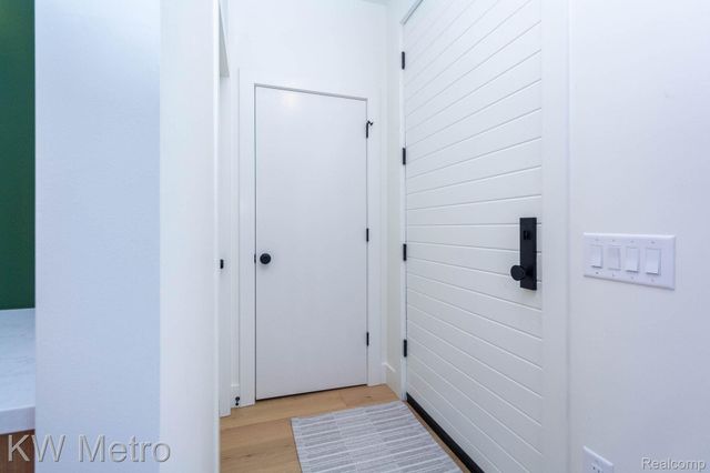 207 S Wilson Avenue, Royal Oak, MI 48067