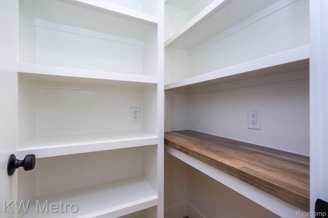 207 S Wilson Avenue, Royal Oak, MI 48067