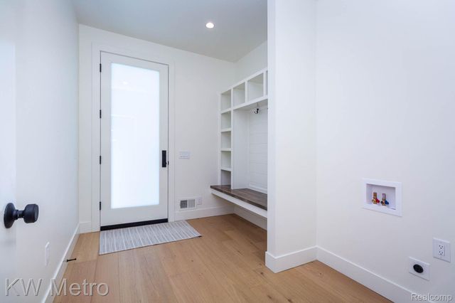 207 S Wilson Avenue, Royal Oak, MI 48067