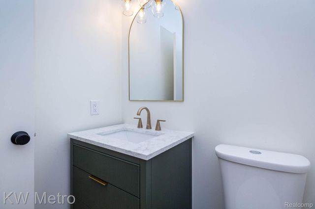 207 S Wilson Avenue, Royal Oak, MI 48067