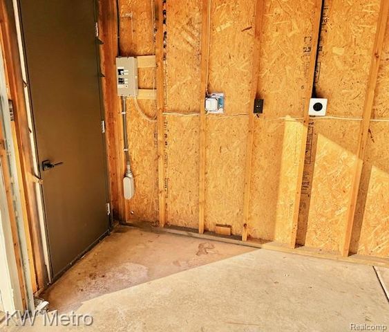 207 S Wilson Avenue, Royal Oak, MI 48067