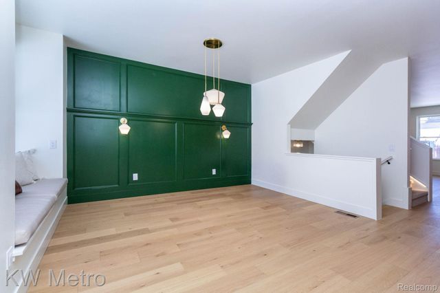 207 S Wilson Avenue, Royal Oak, MI 48067