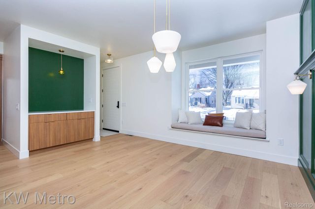 207 S Wilson Avenue, Royal Oak, MI 48067