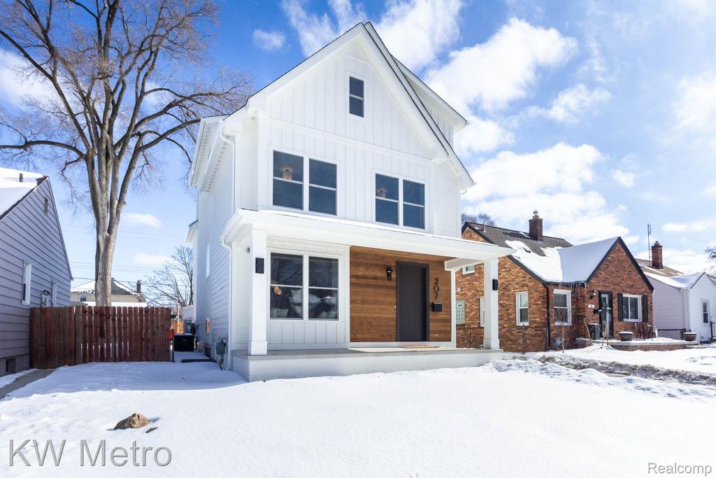 207 S Wilson Avenue, Royal Oak, MI 48067