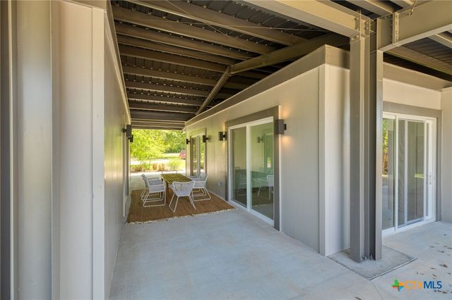 105 Schroeder Street, Lockhart, TX 78644