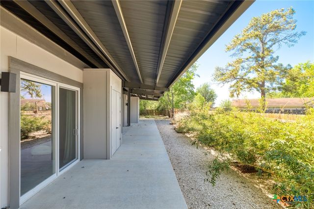 105 Schroeder Street, Lockhart, TX 78644