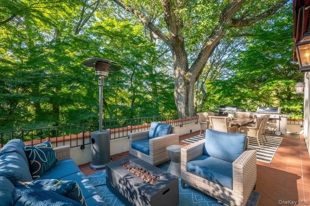 115 Cliff Avenue, Pelham, NY 10803