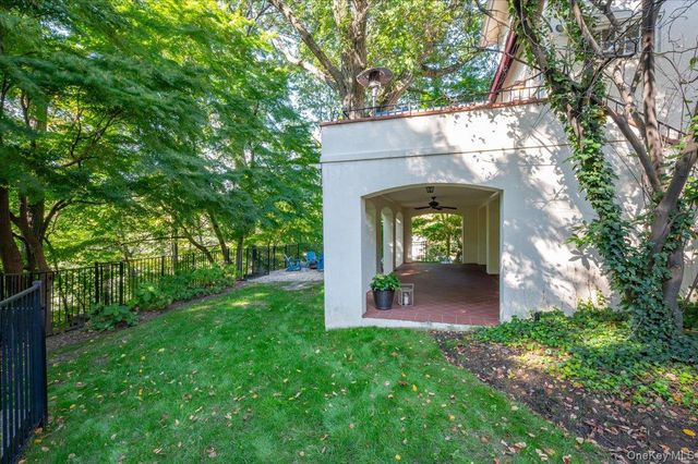 115 Cliff Avenue, Pelham, NY 10803