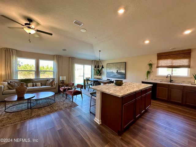 12398 GILLESPIE Avenue, Jacksonville, FL 32218