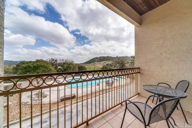 20 Tapatio Dr E Unit 101, Boerne, TX 78006