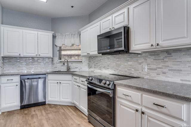 20 Tapatio Dr E Unit 101, Boerne, TX 78006