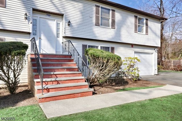 116 Hillside Ave, Midland Park Boro, NJ 07432