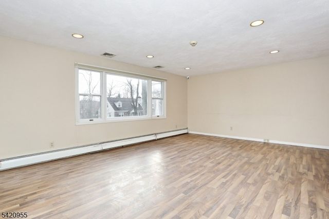 116 Hillside Ave, Midland Park Boro, NJ 07432