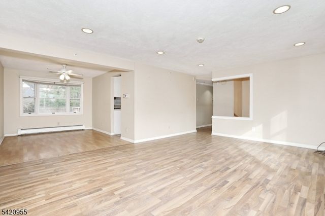 116 Hillside Ave, Midland Park Boro, NJ 07432