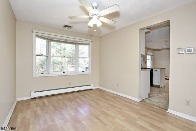 116 Hillside Ave, Midland Park Boro, NJ 07432