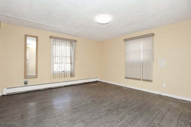 116 Hillside Ave, Midland Park Boro, NJ 07432