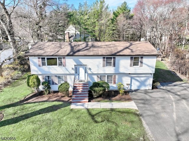 116 Hillside Ave, Midland Park Boro, NJ 07432