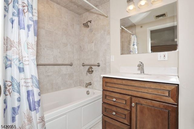 116 Hillside Ave, Midland Park Boro, NJ 07432