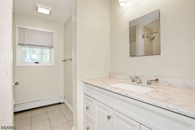 116 Hillside Ave, Midland Park Boro, NJ 07432