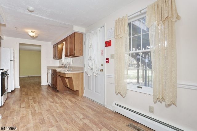 116 Hillside Ave, Midland Park Boro, NJ 07432