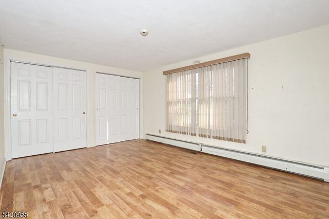 116 Hillside Ave, Midland Park Boro, NJ 07432