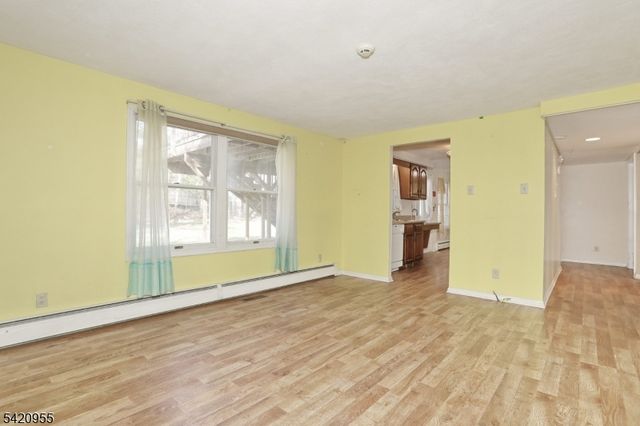 116 Hillside Ave, Midland Park Boro, NJ 07432