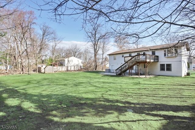 116 Hillside Ave, Midland Park Boro, NJ 07432