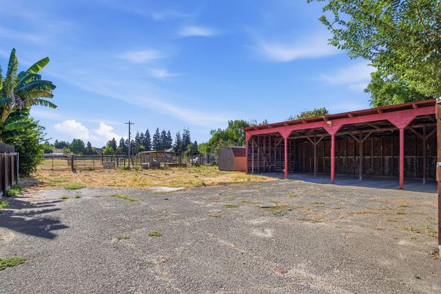 3010 Lester Rd, Denair, CA 95316