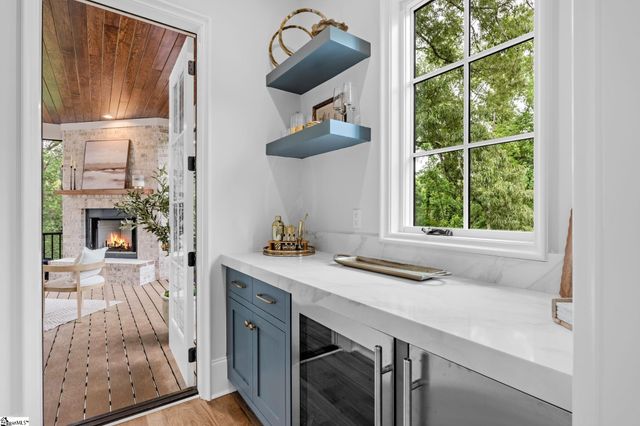 201 Rockwood Drive, Greenville, SC 29605