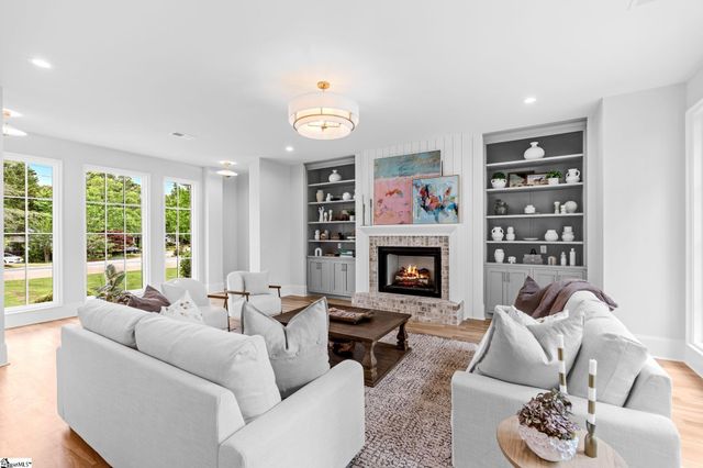 201 Rockwood Drive, Greenville, SC 29605