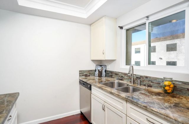 6069 Rancho Mission Rd 201, San Diego, CA 92108