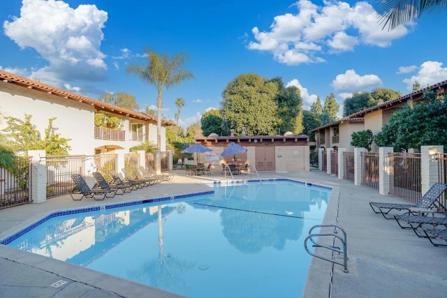 6069 Rancho Mission Rd 201, San Diego, CA 92108