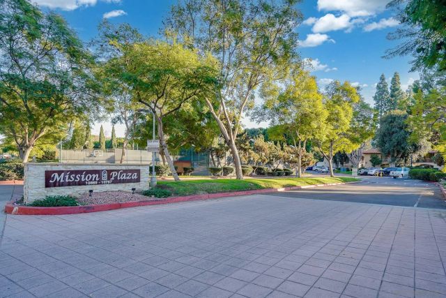 6069 Rancho Mission Rd 201, San Diego, CA 92108